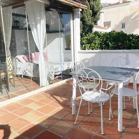 2 Bedroom With Spacious Terrace Pueblo Evita 아파트 베날마데나코스타